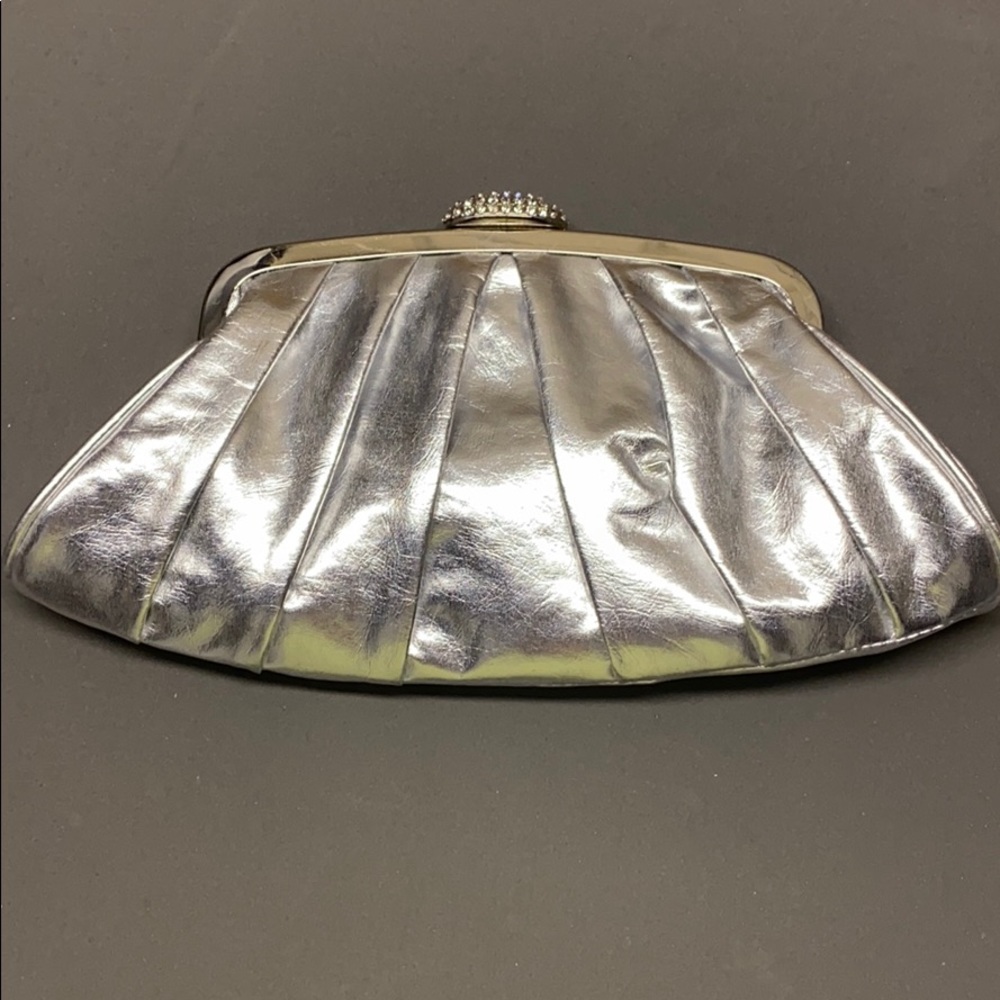 Silver clutch